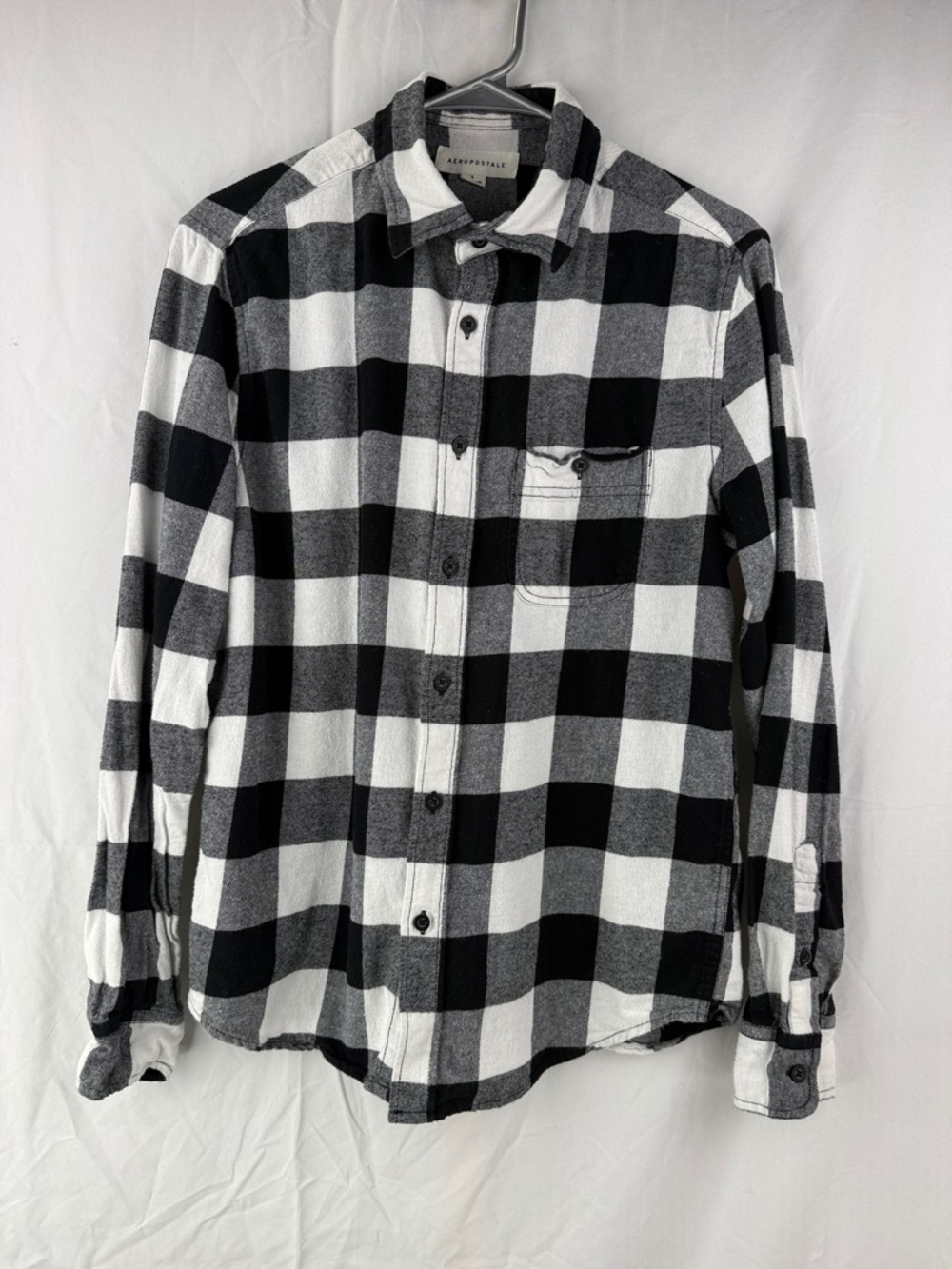 Aeropostale Black & White Buffalo Plaid Button-Down Womens size S 100% Cotton